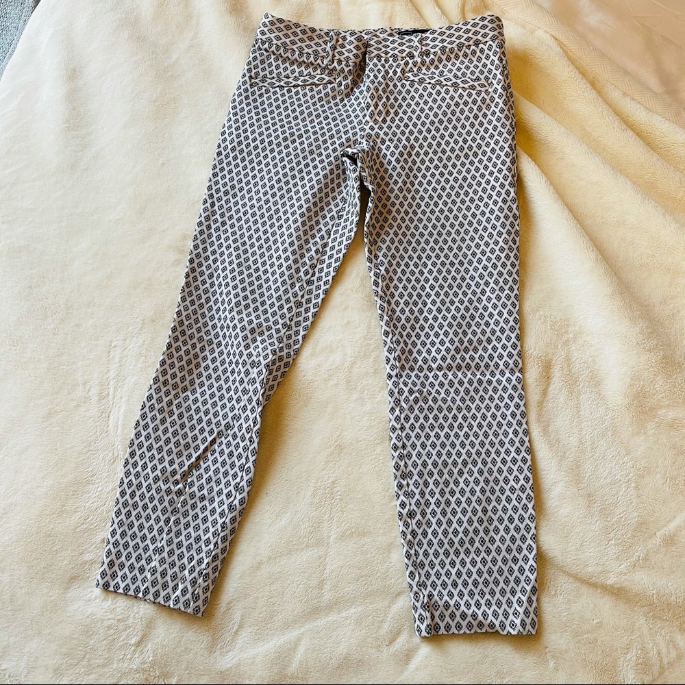 NEW Crop White Pattern Pants